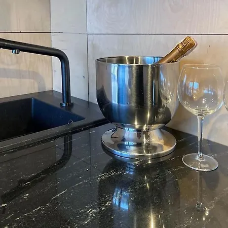 Prázdninový dům W Ogrodzie - Riverfront Poznaň