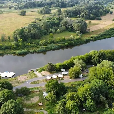 Riverfront In The Garden * Poznaň