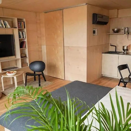 Riverfront In The Garden *