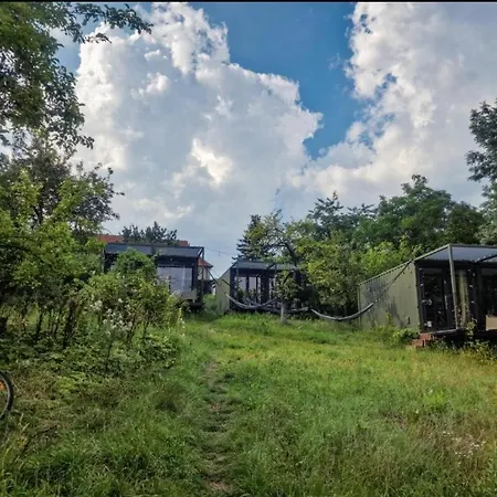 Domy W Ogrodzie - Riverfront Cabins Vakantiehuis