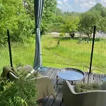 W Ogrodzie - Riverfront Holiday home *