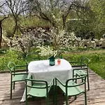 W Ogrodzie - Riverfront Holiday home *