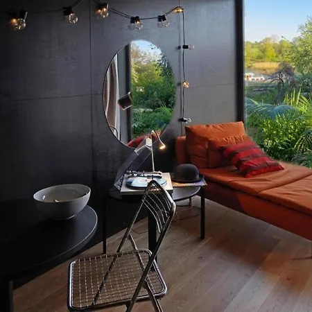 Riverfront In The Garden *