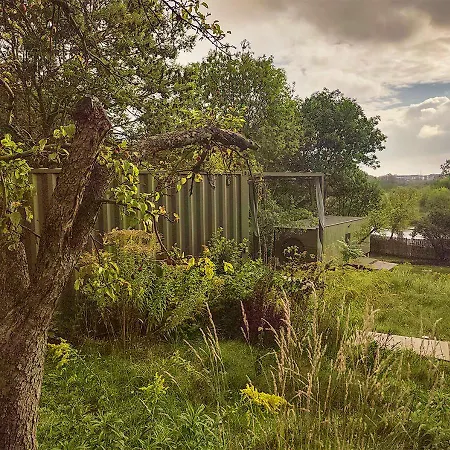 W Ogrodzie - Riverfront Holiday home *