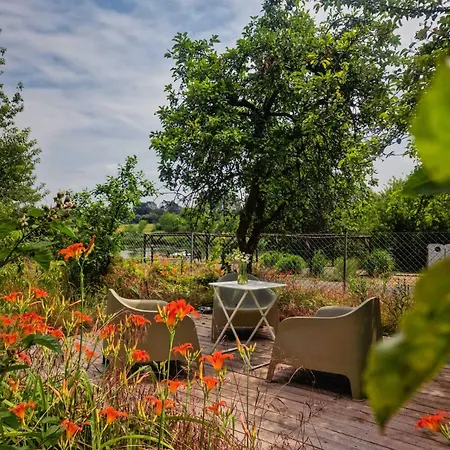 W Ogrodzie - Riverfront Holiday home