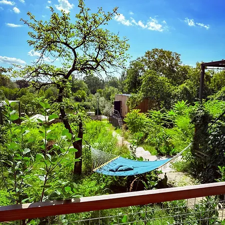 W Ogrodzie - Riverfront Holiday home *