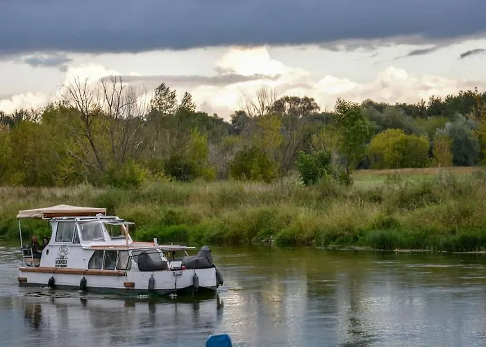 W Ogrodzie - Riverfront Holiday home