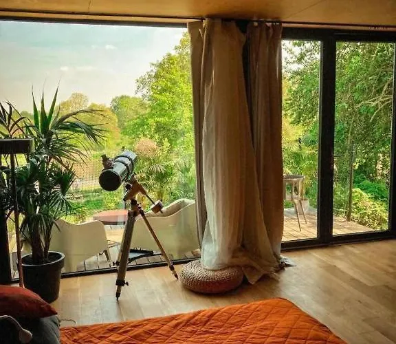 W Ogrodzie - Riverfront Holiday home